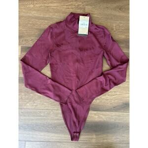 NIKE Tech Pack Women's Bodysuit Floral Jacquard Turtleneck Size XS Red Maroon
